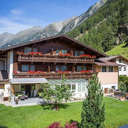 Sportpension Rubin Sölden Buitenkant foto