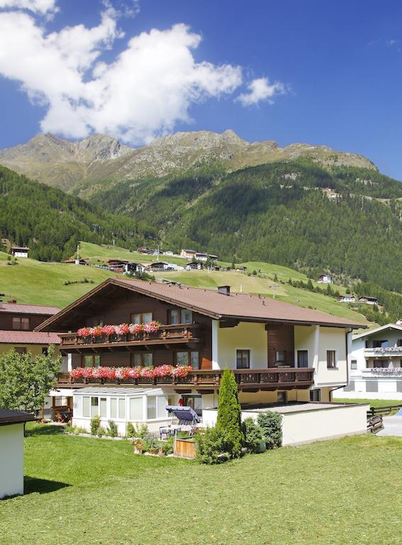 Sportpension Rubin Sölden Buitenkant foto